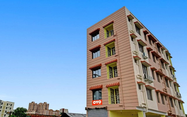 OYO Flagship 70045 Season