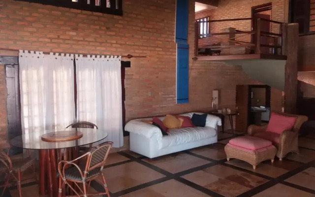 Mansão Macedo com Cozinheira