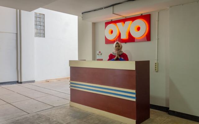 OYO 737 Kamar Keluarga Mahkota 8