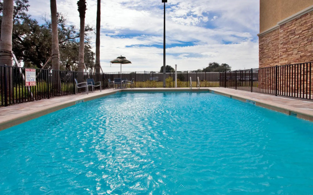 Holiday Inn Express Hotel & Suites Largo-Clearwater by IHG