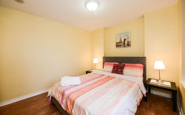 Canadian Madmac Furnished Apartment - Square One Ovation