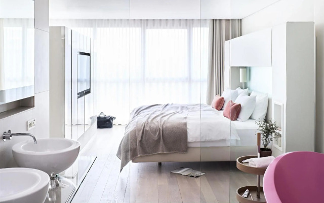 SIDE, a Member of Design Hotels