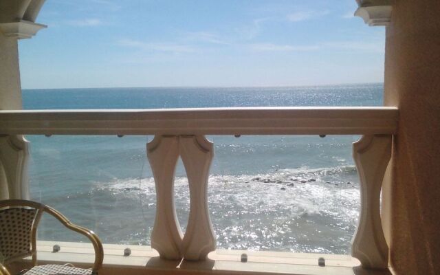 La Mer Residence Beach Apartment