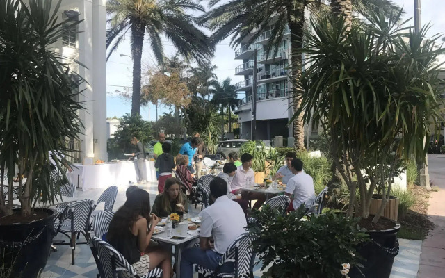 Oceanside Hotel and Suites