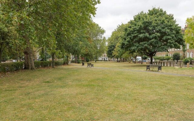 Amazing 2 Bed Apt W/balcony nr Stoke Newington