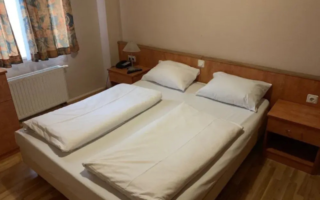 Hotel Am Kurfuerstenplatz - Messe