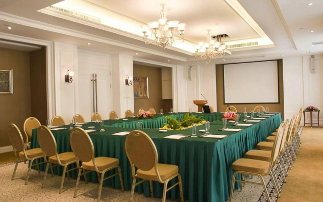 Hotel Paris Pan-Island