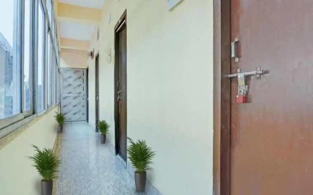 OYO Flagship 70389 Shree Hotel New Rajdhani