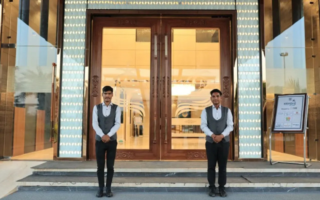 Krishna Hotel And Resort