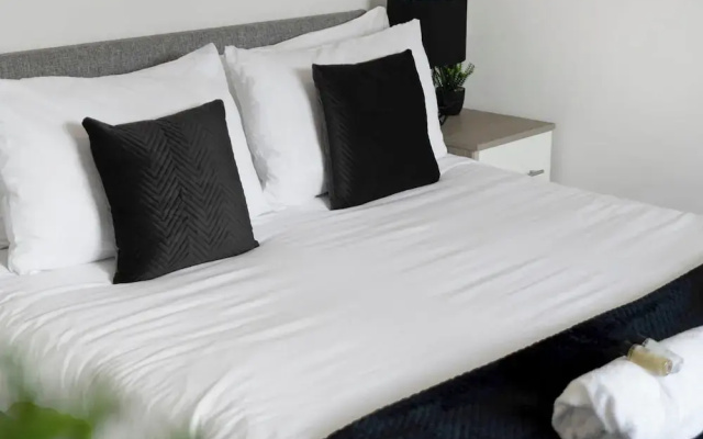 Stylish 4bed Home Free Parking 20 Min to Edinburgh