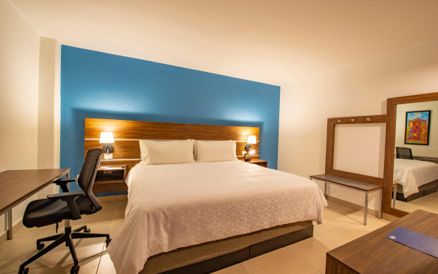 Holiday Inn Express Merida Centro by IHG