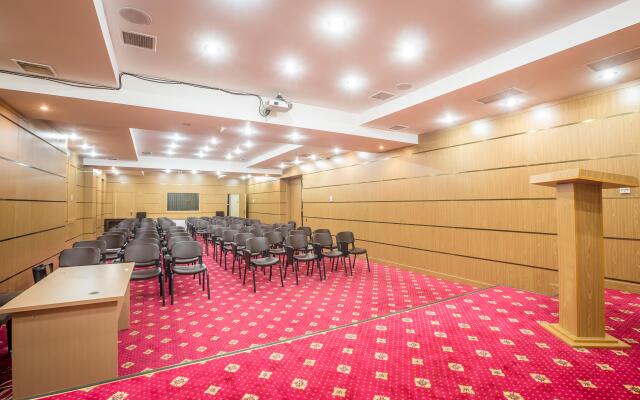 Premier Expo Hotel