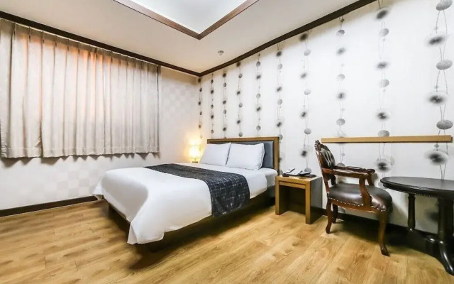 Modern Business Hotel