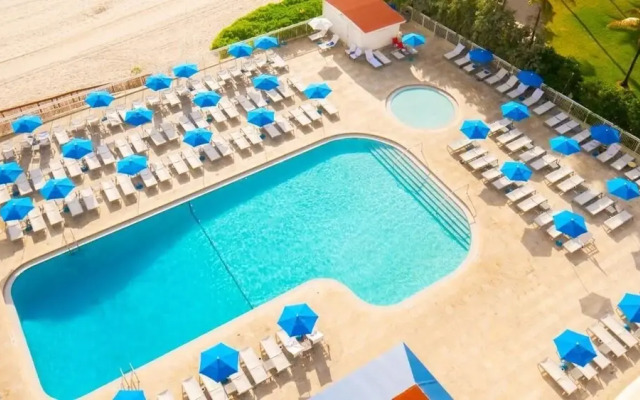 Aventura BeachFront Hotel Condos
