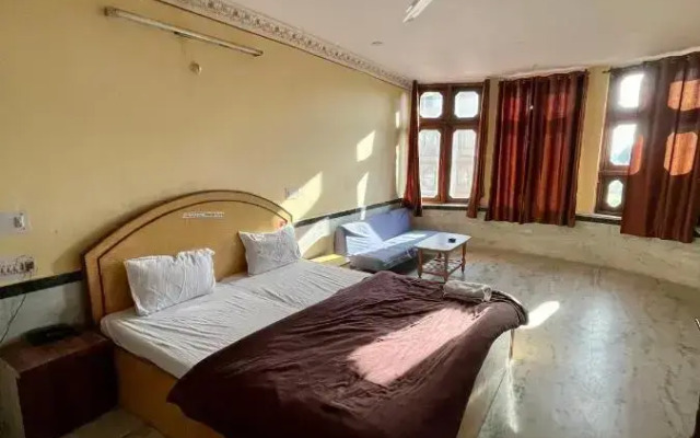 New Peacock Resort
