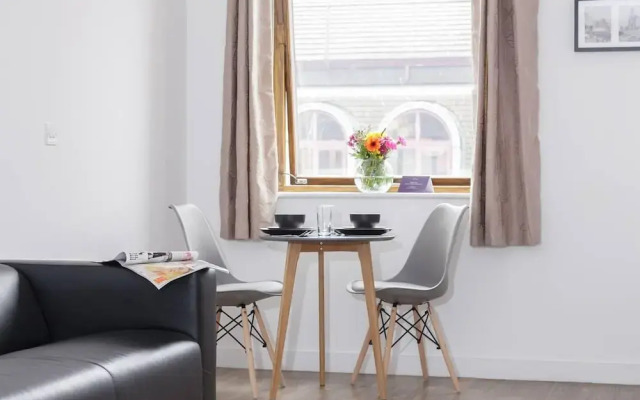 Beautiful Apartment In Vibrant City Centre!