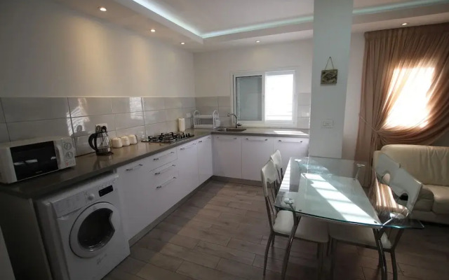 The Seasons Beach Apartment 2