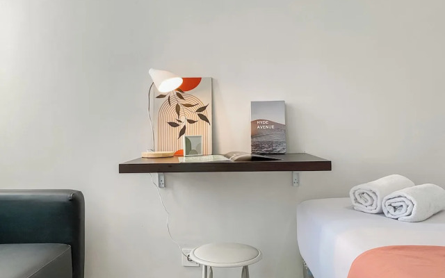 Enjoy and Cozy Living Studio Transpark Juanda Bekasi Timur Apartment