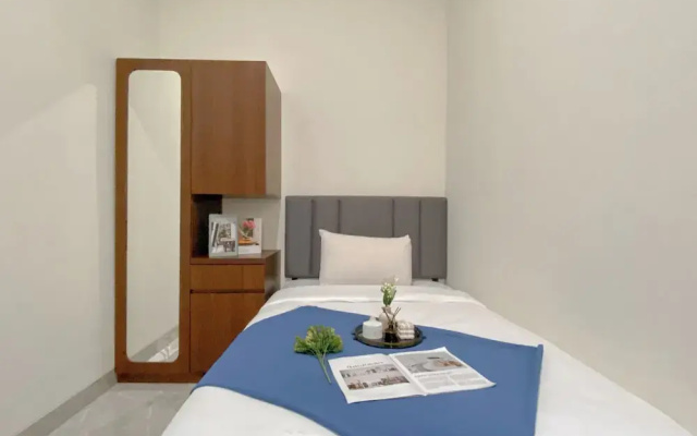 Cozy Living Studio (No Kitchen) At Celebrity Mansion