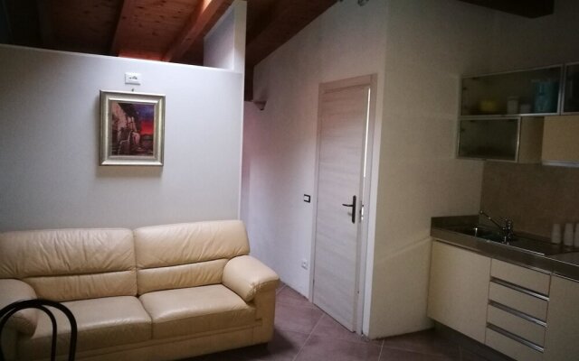 Apartment With one Bedroom in Lonato del Garda, With Furnished Terrace