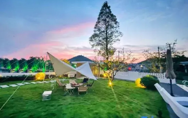 Yunqinyao Mountain White Tea Valley Holiday Villa