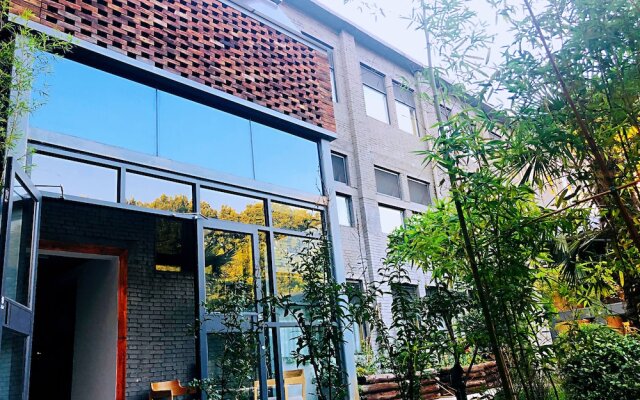 Luoyang Yijia International Youth Hostel