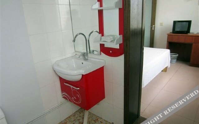 Pengwei Hostel