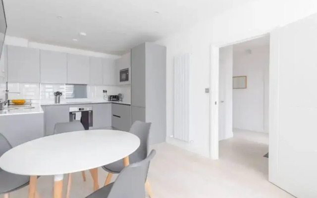 Spacious 4BD Townhouse - Near Stratford City!