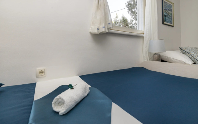 Beach Apartment Alenka Blue