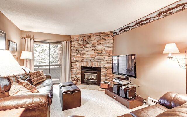 Ski-In/Ski-Out Breckenridge Condo by RedAwning