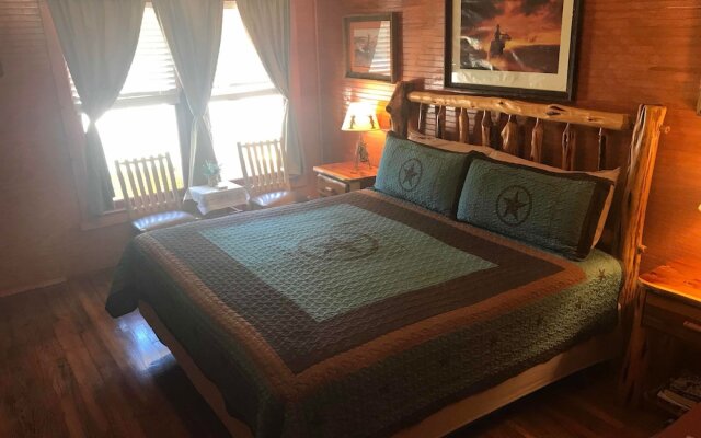 Twin Elm Guest Ranch