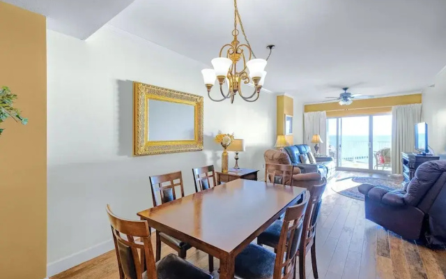 Sea Breeze 1010 Penthouse