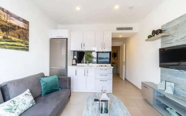 Seafront Flat With Excellent Sea View in Bodrum