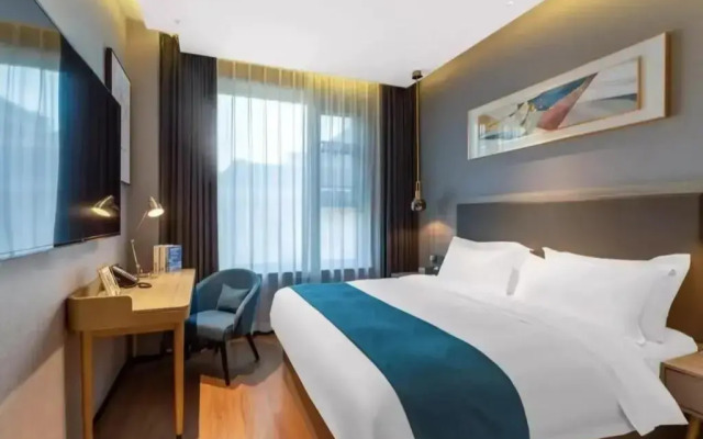 Campanile Hotel (Xi'an Lintong Terracotta Warriors and Horses West Garden Metro Station)