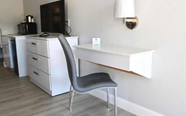 Home 1 Suites Extended Stay - Kissimmee