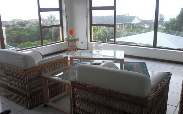 4 Carnoustie House