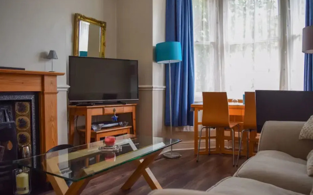 1 Bedroom Garden Flat in Wimbeldon