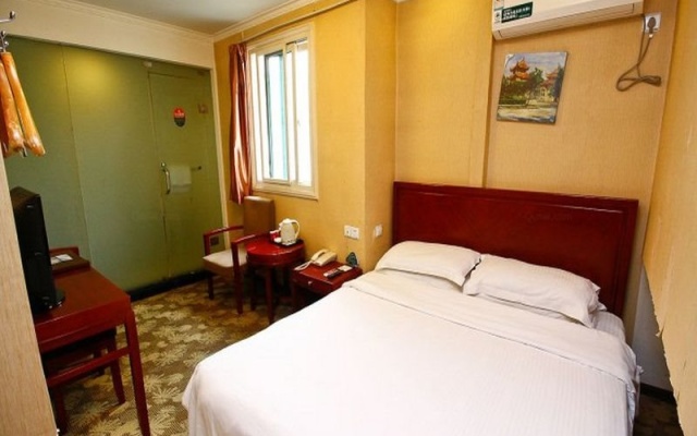 GreenTree Inn Xi’an North Gate Railway Station Express Hotel – Guest Rooms – Xi'an