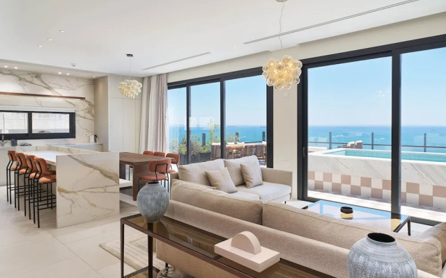 LIV Mackenzie Beach Suites