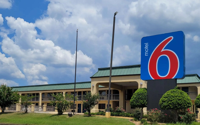 Motel 6 Jackson, MS - Southwest