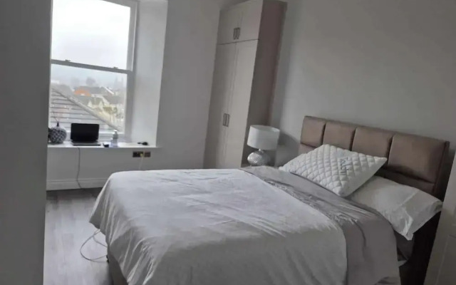 1Br Sheffield Stay - Private, Secure, Free Parking
