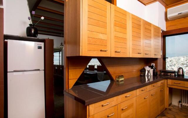 Exclusive apt with panoramic views! - ST8