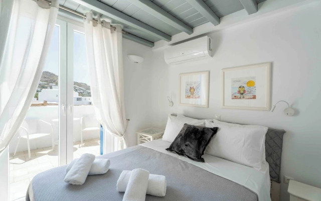 Phaedrus Living: Ornos Beach House Mykonos