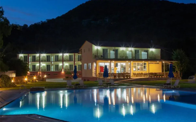 Menes Hotel