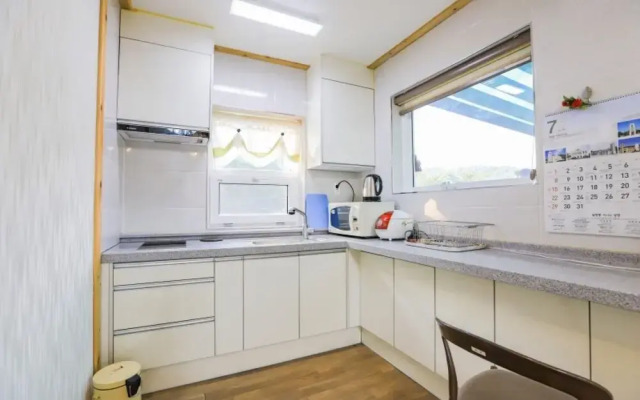 Jecheon Hobanro Unshared House Pension
