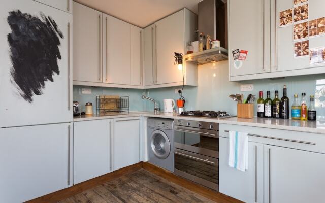 2 Bedroom Flat In Central Dalston