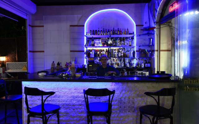 Leda Beach Hotel