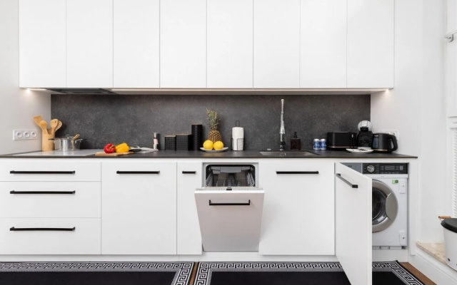 Stylish Apartment by Renters Prestige