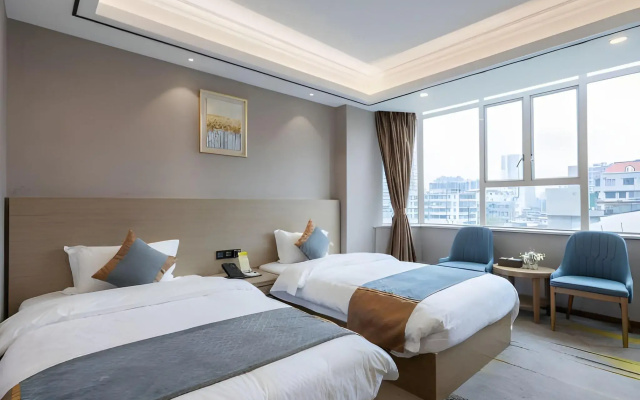 Five Rams City Hotel
