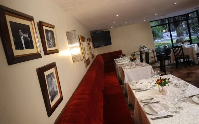 Radisson Hotel Plaza del Bosque